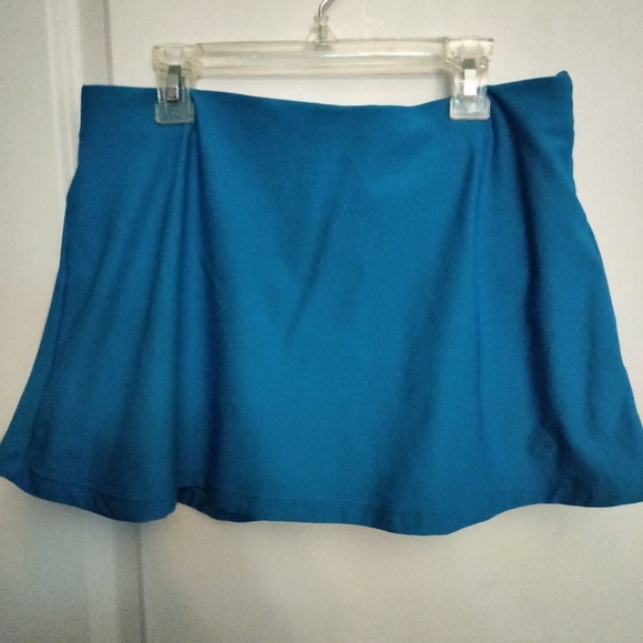 Wilson tennis skirt w shorts sz small - Picture 1 of 4